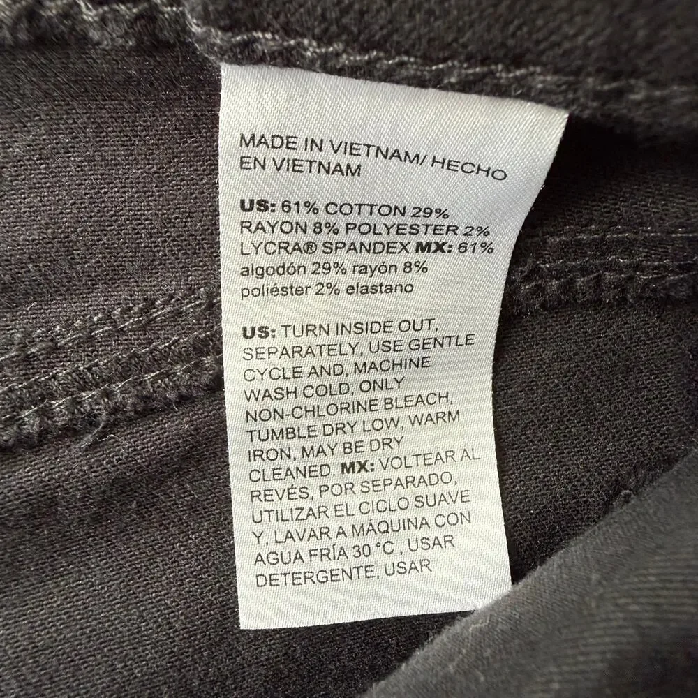 Chico’s Black So Slimming Girlfriend Flare Leg Denim Jean Sz 8P Classic Stretch